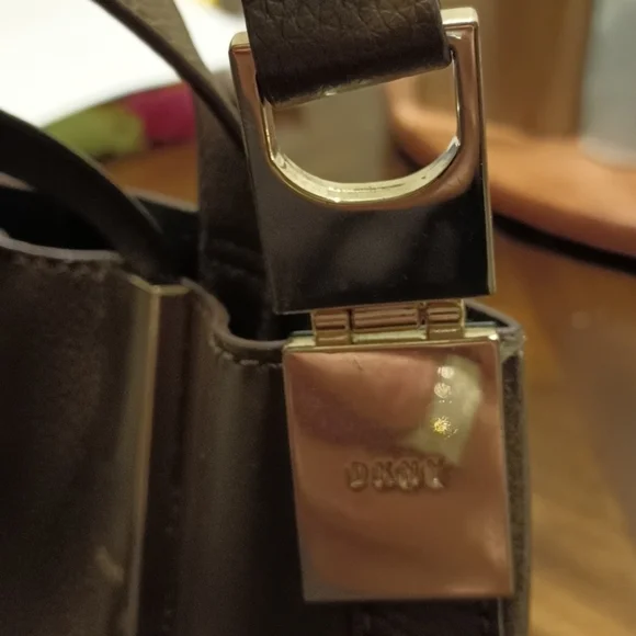 DKNY olive green convertible bag - Picture 3 of 11
